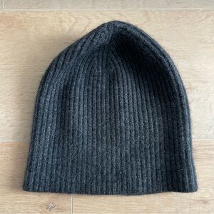 MARC JACOB Charcoal Ribbed 100% Cashmere Toque